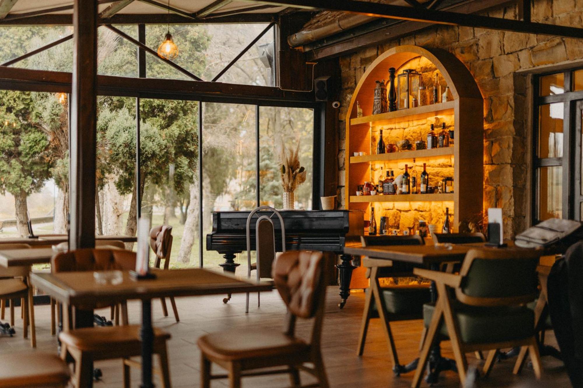 Restoran Lovac Hotell Novi Knezevac Eksteriør bilde